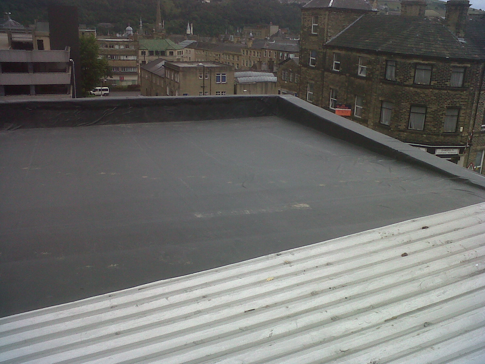 Echte foto van een EPDM-dak in Halifax, door Crownbuild
